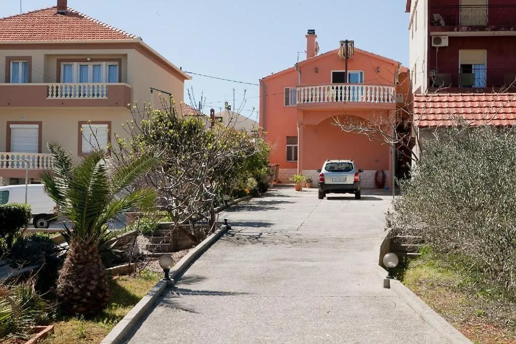 Apartment Isabella Kali